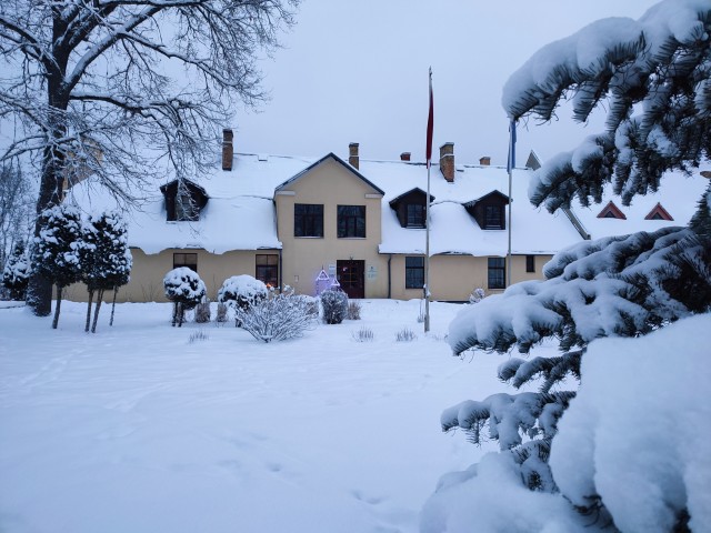 Sarkaņu pagasta pārvaldes administratīvā ēkā „Biksēre”